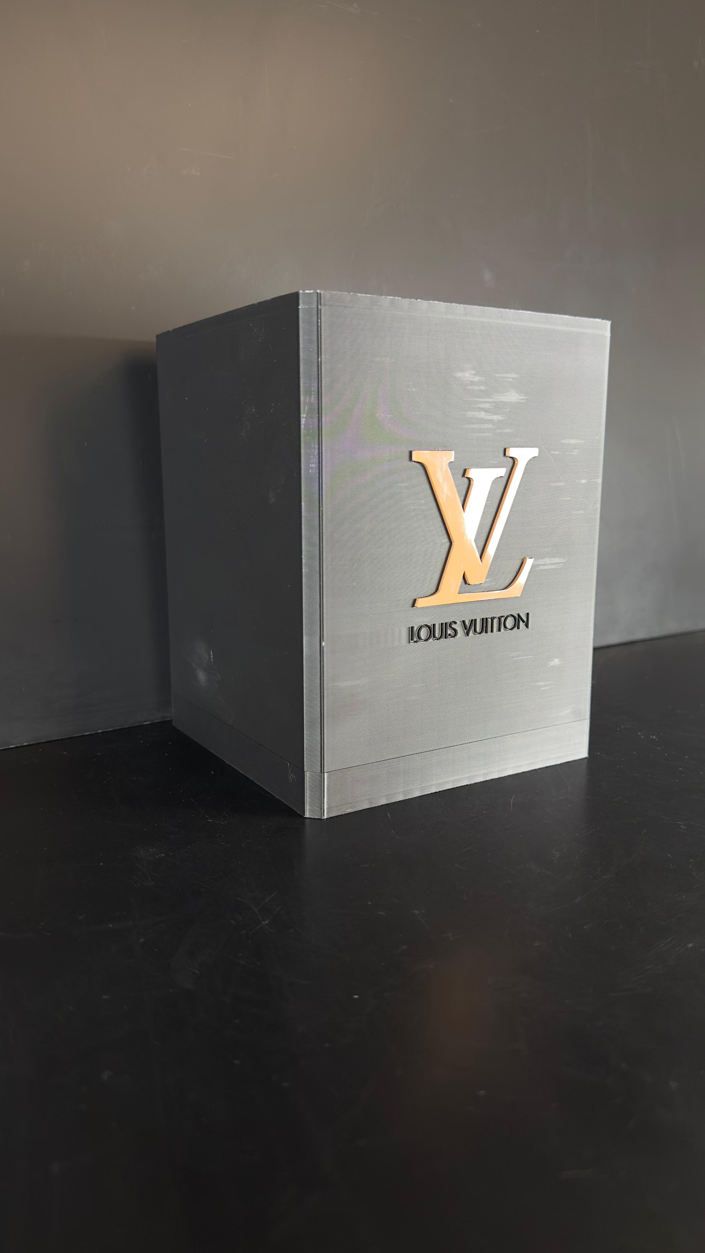 Alcancía Louis Vuitton.