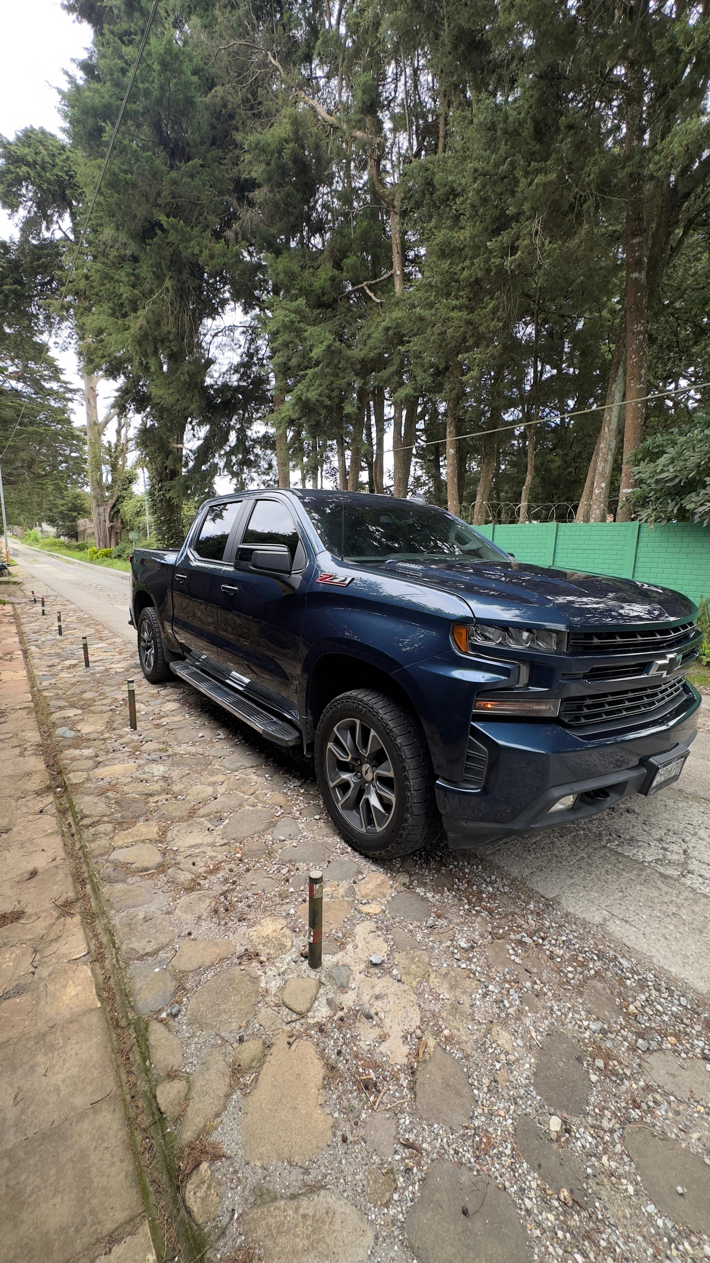 CHEVROLET SILVERADO 1500 Z71 RST 4X4 - Imagen 6